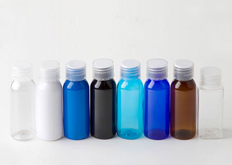 Acaricie las botellas cosméticas plásticas materiales, pequeños envases plásticos de la botella 50ml