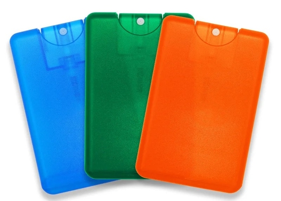 Compacto Mini plástico de bolsillo Spray Perfume Desinfectante para manos Botella de tarjeta de crédito con boquilla de plástico