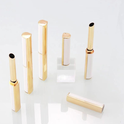 5 ml de capacidad tubo de lápiz labial con un accesorio de diamante fácil de llevar y colores finales para todos los tipos de piel