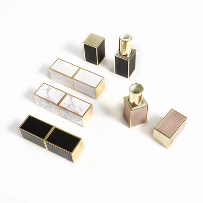 Embalaje de la caja de lápiz labial Precio al por mayor personalizado Presión de labio brillo lápiz labial tubo lápiz labial pantalla soporte con cápsula