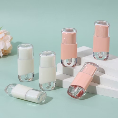 Tubo de lápiz labial vacío de 3.5G personalizado con cerradura de tornillo de sello de goma Tubo de bálsamo labial de plástico para envases de plástico en recipientes cosméticos