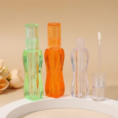 Fábrica 4g tubo de lápiz labial de boca redonda vacía con cerradura de tornillo de sello de goma tubo de bálsamo labial de plástico para envases de recipientes cosméticos