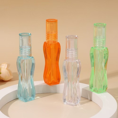 Fábrica 4g tubo de lápiz labial de boca redonda vacía con cerradura de tornillo de sello de goma tubo de bálsamo labial de plástico para envases de recipientes cosméticos