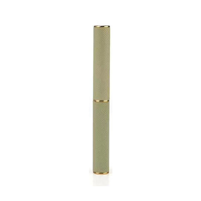 Envase cosmético revolucionario 5g tubo de lápiz labial de plástico en negro mate u otros colores con diseño giratorio y retráctil