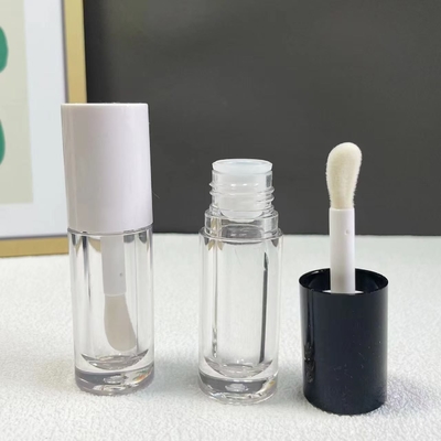 Función Envasado de brillo labial en cuadrado metálico Cosmético con gradiente y varitas
