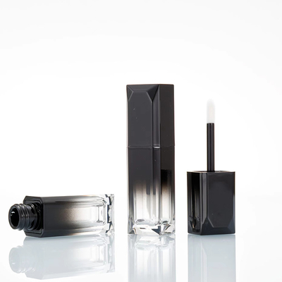 el mejor labial líquido mate de color marrón rojizo oscuro, resistente al agua y de larga duración