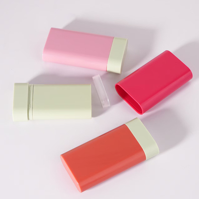 Botellas de plástico retráctiles giratorias en varios colores se pueden usar para protector solar y crema corporal