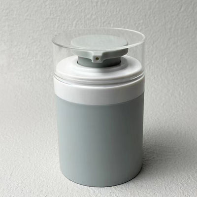 Material de PP Botella de dispensador cilíndrico sin aire con 30g 50g 100g seleccionado Usado para loción de cuidado personal