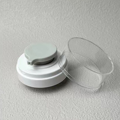 Material de PP Botella de dispensador cilíndrico sin aire con 30g 50g 100g seleccionado Usado para loción de cuidado personal