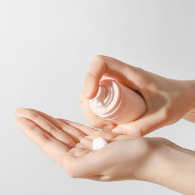 15 ml 30 ml 50 ml de plástico ABS envasado cosmético de lujo concealer base loción bomba sin aire botella con tapa clara sprayer de niebla crema cabeza de la bomba boca abajo presión al vacío