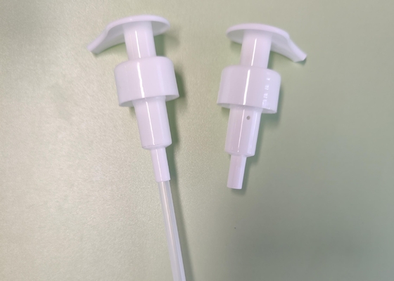Bomba de plástico de 24/28MM de excelente calidad y fácil uso con bloqueo izquierdo-derecho para crema, loción y líquido