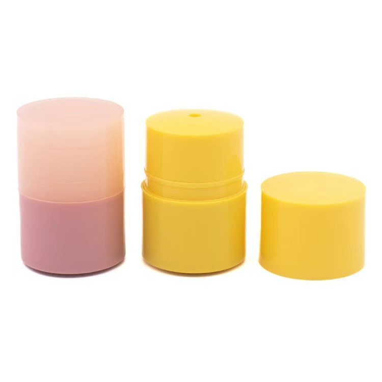 Tubo de brillo labial con logotipo personalizado de 15 ml y 30 ml, envase blando de polietileno exprimible vacío con aplicador de cristal para bálsamo labial y aceite labial