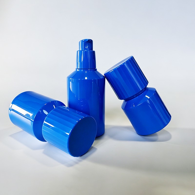 Botella de bomba de vacío sin aire de PP blanco 30ml 50ml 80ml 100ml vacía Loción cosmética recargable Contenedor portátil de cuidado de la piel Suero hidratante Botella de vacío para envases de belleza