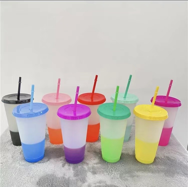 Plástico de la taza de consumición de la pendiente del sentido de la temperatura 700ml 24oz con Straw And Lid